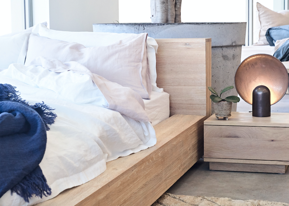 How To Choose Bedside Tables To Compliment Your Bed