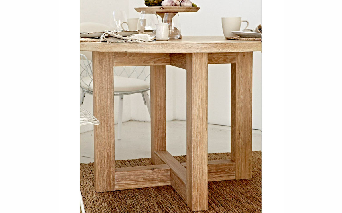 LUXA Round Dining Table