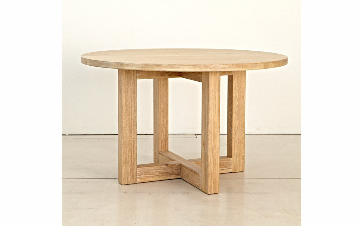 LUXA Round Dining Table