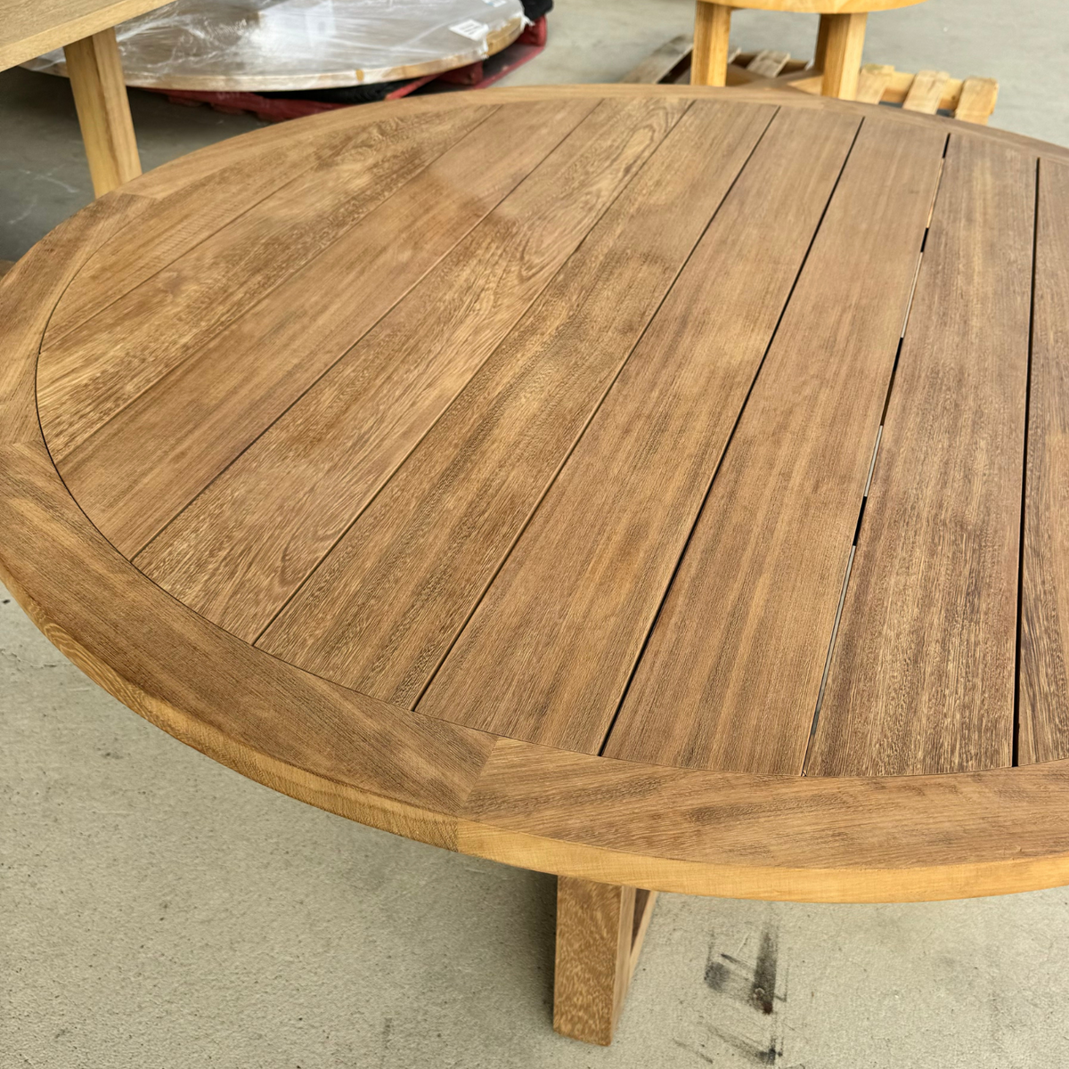 SAMPLE Outdoor Round Table 1300 D