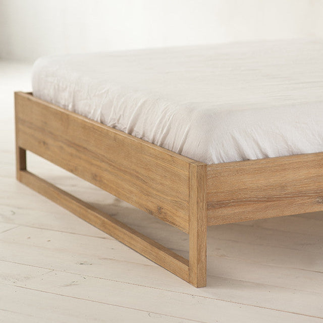 ARIA BED Queen (Floorstock)
