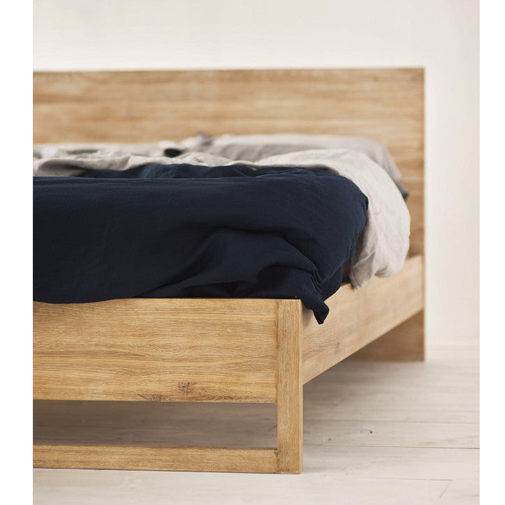 ARIA BED Queen (Floorstock)