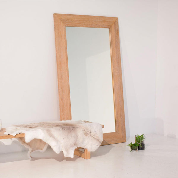 LUXA Mirror